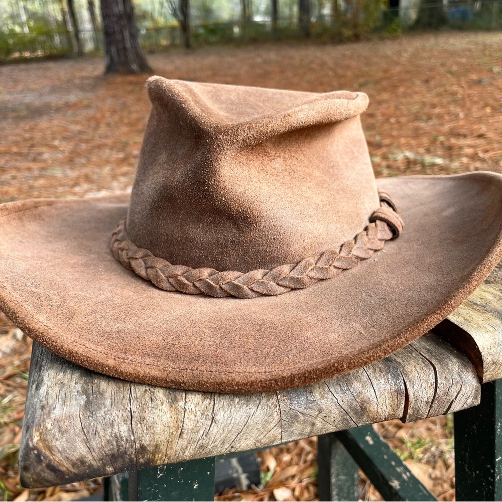 Minnetonka Leather Outback Hat